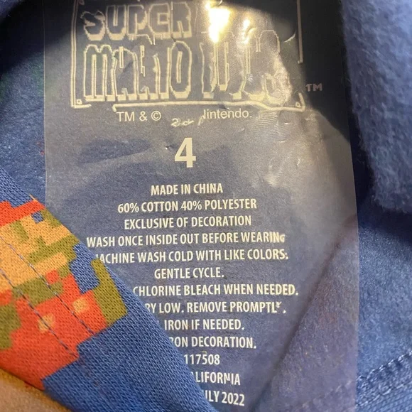 Super Mario Graphic Hoodie Pullover Size 4 - Picture 4 of 7